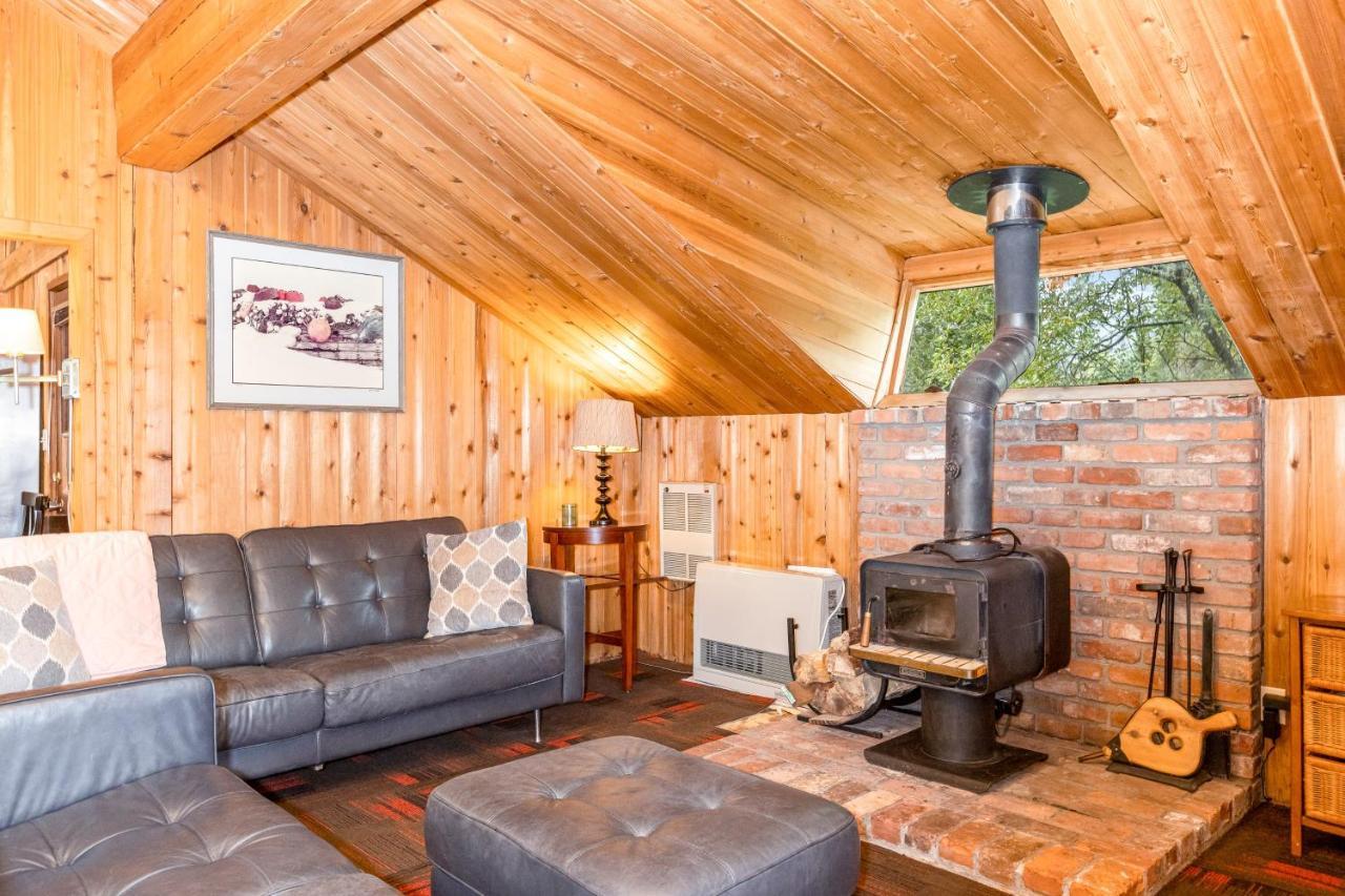 Alpine Meadows Cabin Girdwood Exterior photo